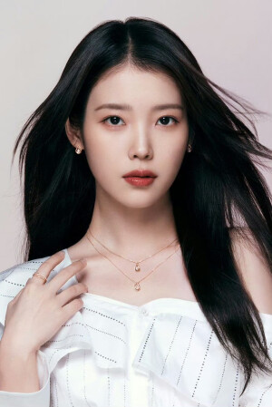 IU④