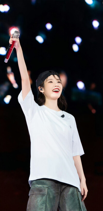 IU