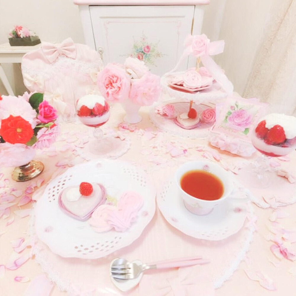 生活就像小猫拔牙 痛却无法自拔>ᴗ<✧