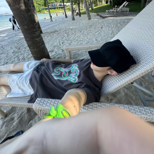 男