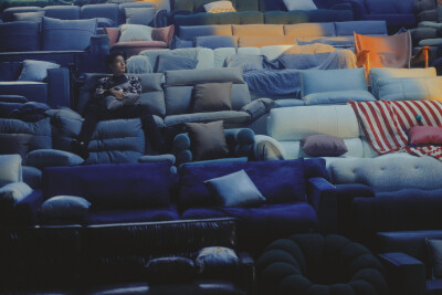 #肖战专辑我们# 一起化身探险家，珍惜与世界万物相遇的每一个瞬间；聆听、探索、发现...此时用镜头定格下《漂流》一瞬与@X玖少年团肖战DAYTOY 对话 #我们的多棱镜##肖战[超话]# ​​​