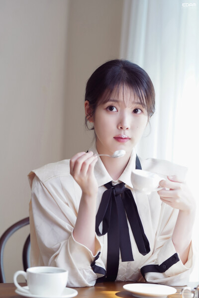 IU