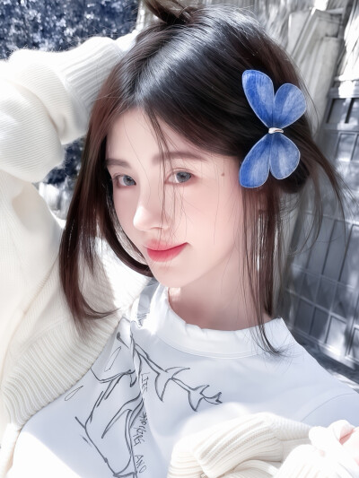 JUJINGYI·鞠婧祎
抱图留评·禁二改 转载标明