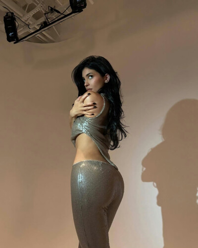 kyliejenner ​​​