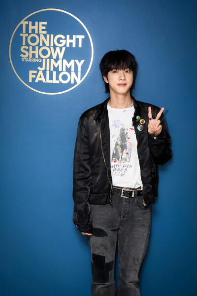 241121
FallonTonight 账号更新硕珍