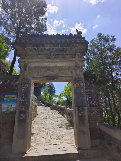 水神山 砖牌坊