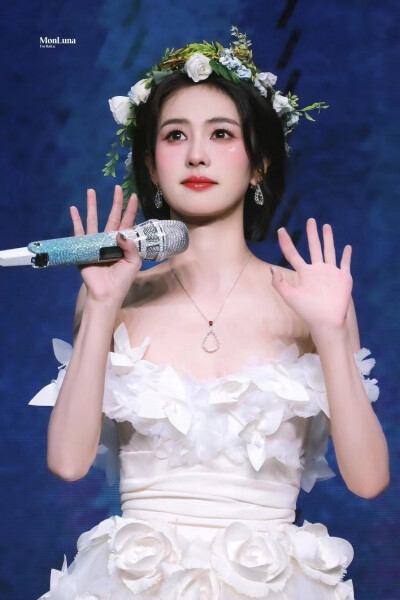 白鹿头像
