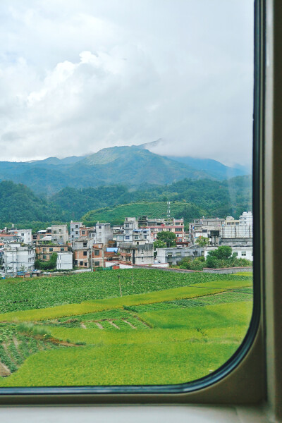 路途窗外的风景