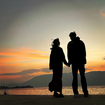 情侣头像/“希望我们都能像对方一样勇敢"