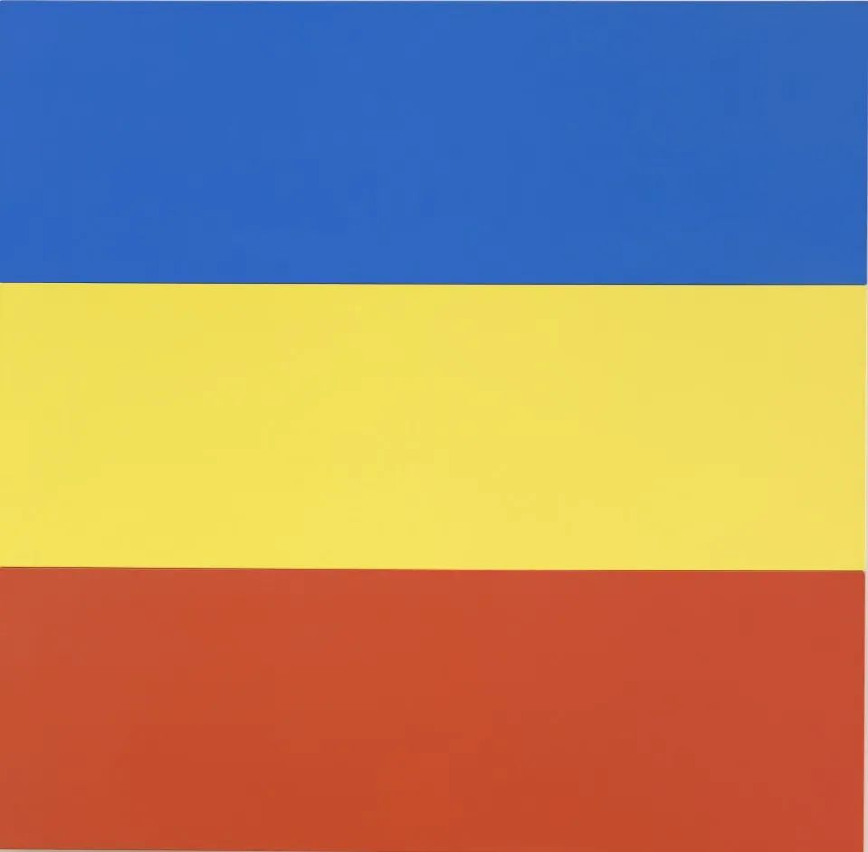 Ellsworth Kelly，《蓝黄红 III》
（Blue Yellow Red III），1971年
布面油画，三幅拼接画板
72 ✕ 74英寸 (182.9 ✕ 188厘米)
收藏者：Jack Shear，Ron Amstutz
由Ellsworth Kelly Studio提供
©Ellsworth Kelly Foundation
