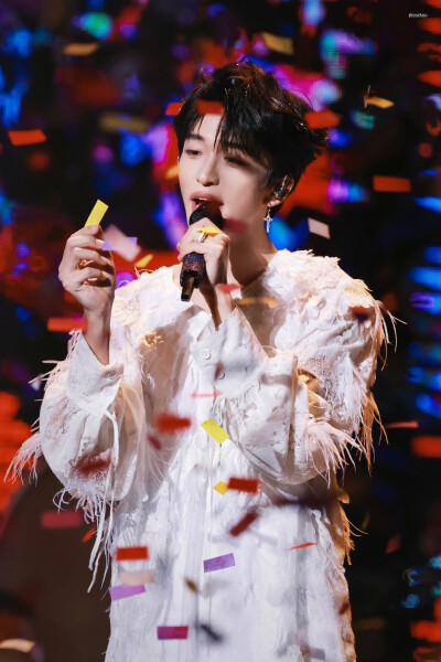 黄子弘凡_Lars
20241116｜ 《除了快乐禁止入内》北京站
cr：水印
