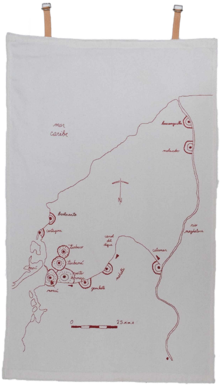 Rosario López，《Mapas del sitio》，2023
织物和皮革上的刺绣， 92 × 56 cm，由巴塞尔艺术展提供
