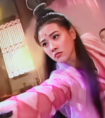 周海媚
