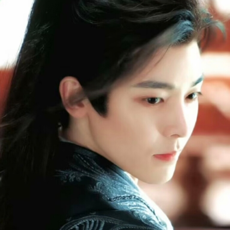 百里东君