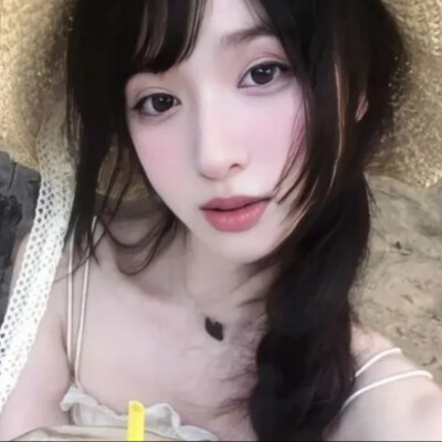 严茜
