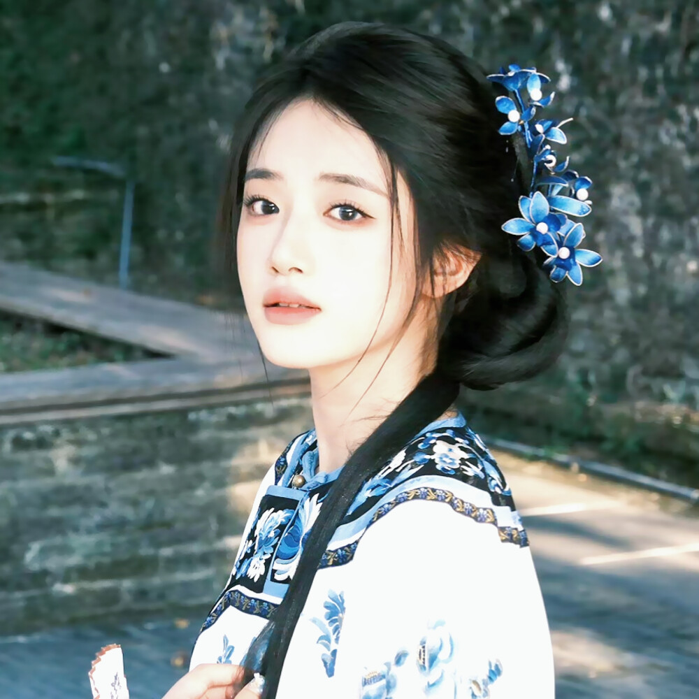 胡馨尹