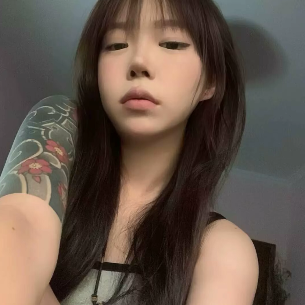 纹身女头
