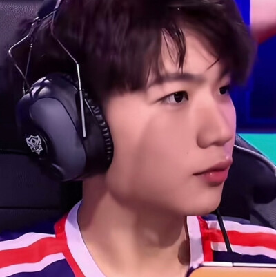 竞男