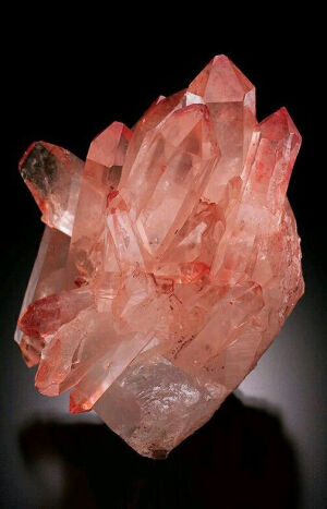 石英 氧化铁提供了粉红色 Quartz with Iron Oxide，Boylston  Guysborough, Nova Scotia Canada 加拿大 