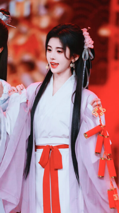 鞠婧祎