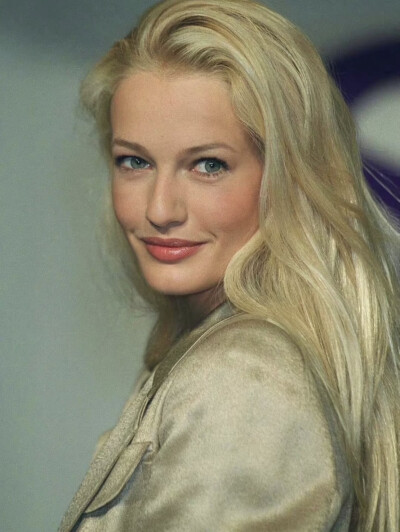 Karen Mulder