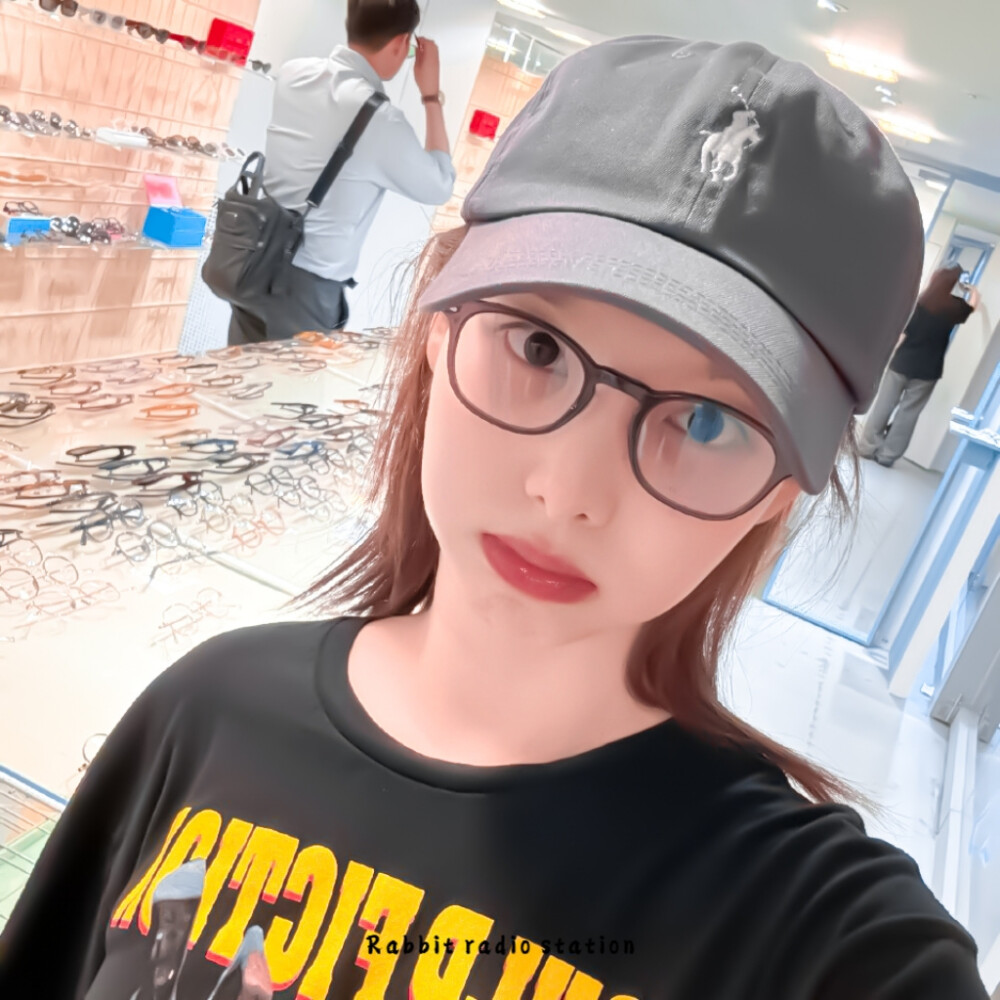 •涂鸦✎兔牙(՞ ܸ. .ܸ՞)︎♡