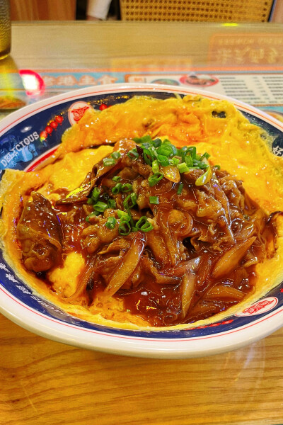 燒汁肥牛蛋包飯