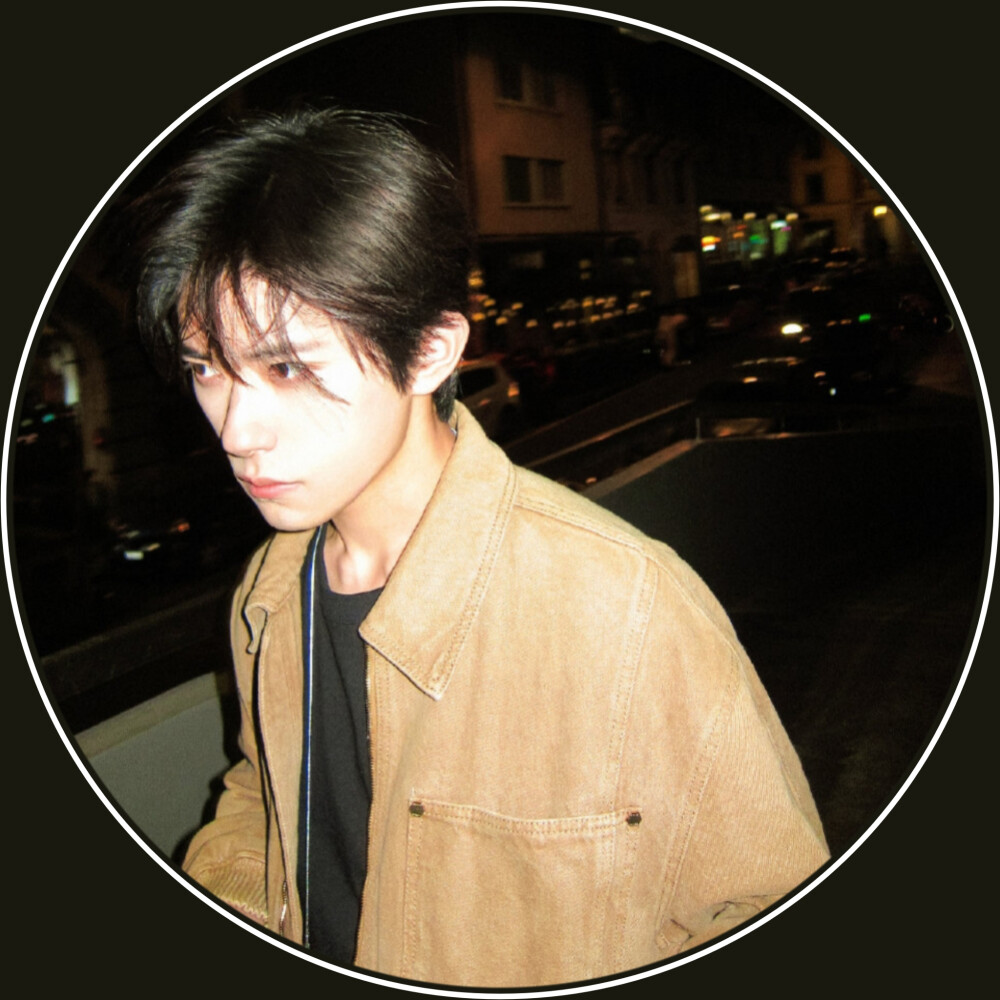 易烊千玺圆框头像