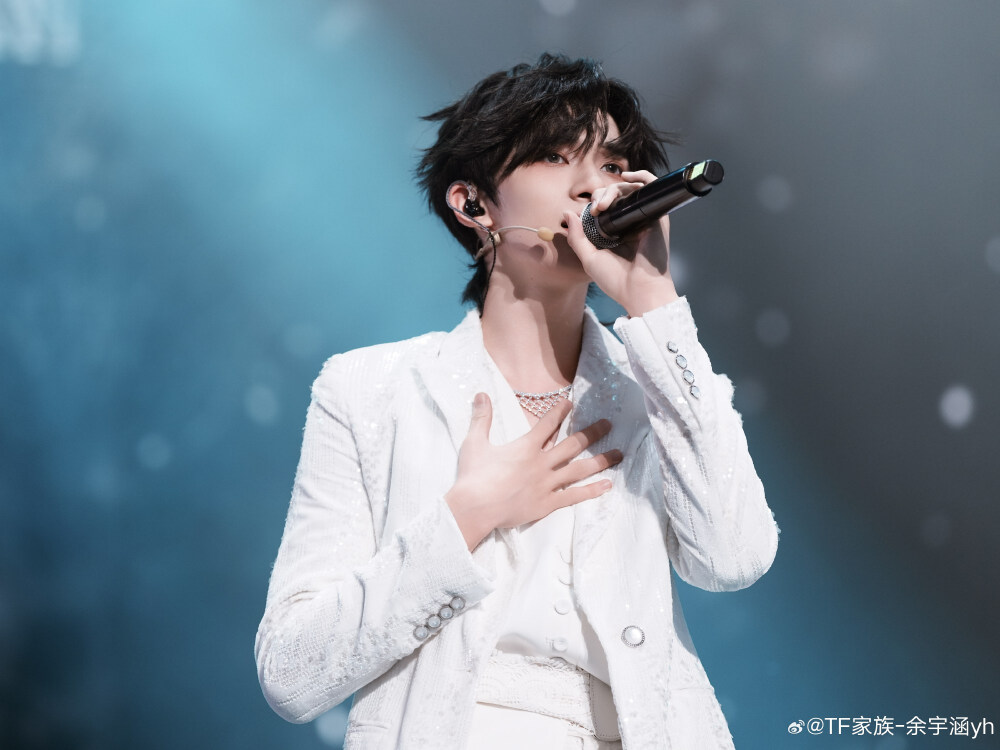 余宇涵
群星耀东方