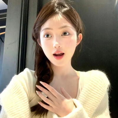 2025年高图女头像礼貌九张
