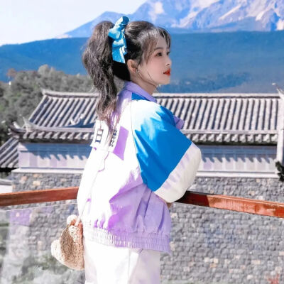 2025年高图女头像礼貌九张
