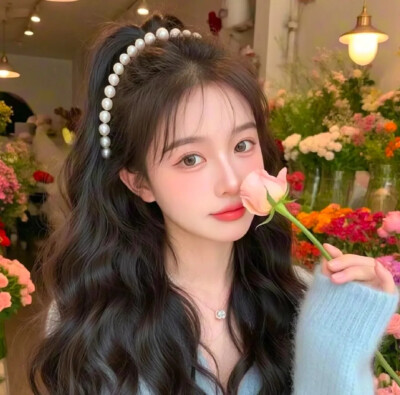 2025年好看单人女头像礼貌九张