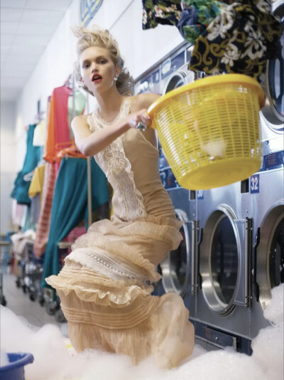 Lily Donaldson，Gemma Ward，Caroline Trentini