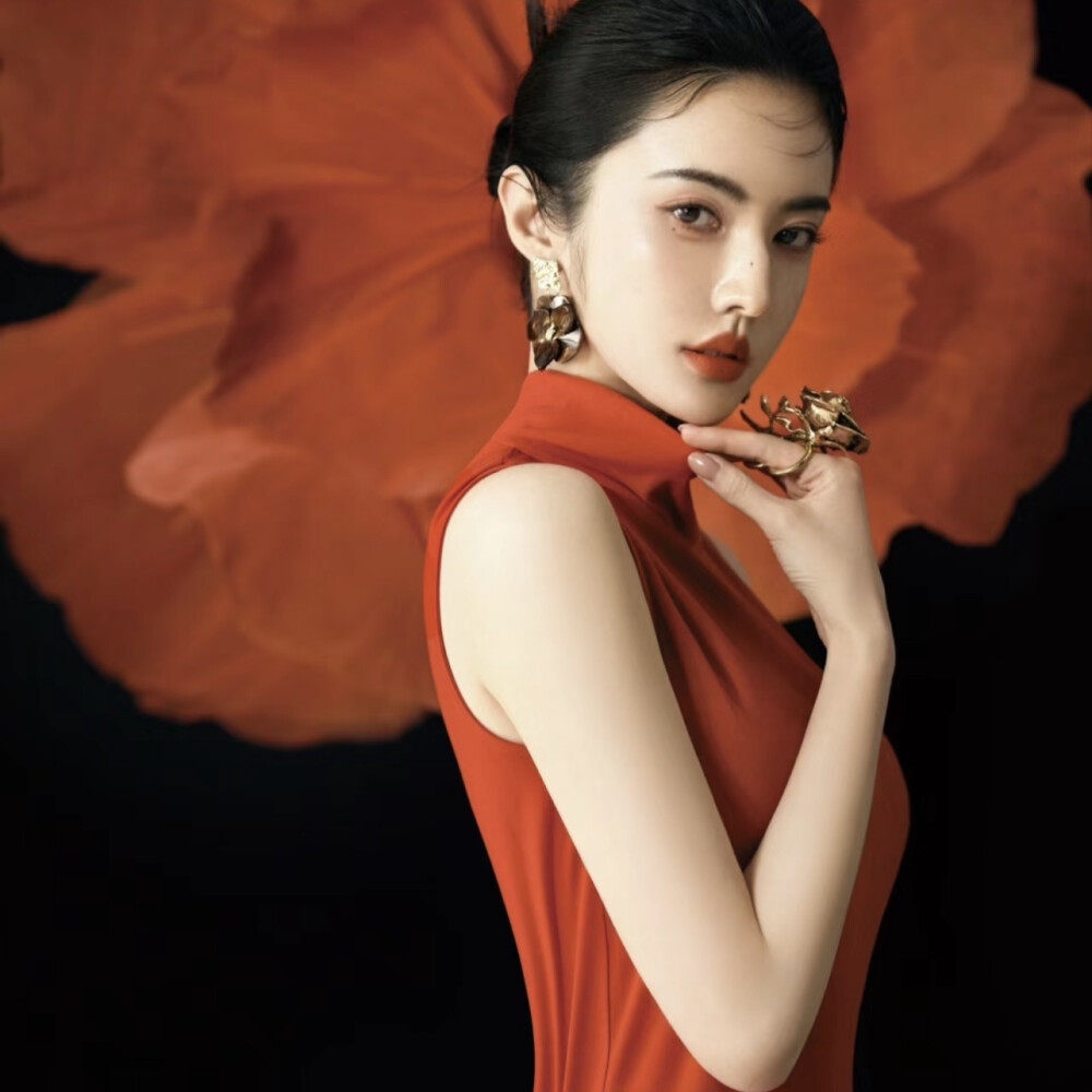 女头