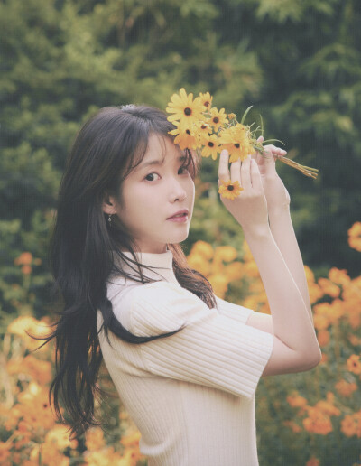 IU