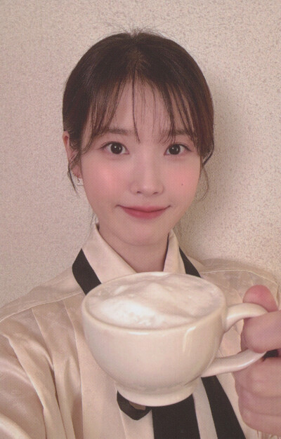 IU