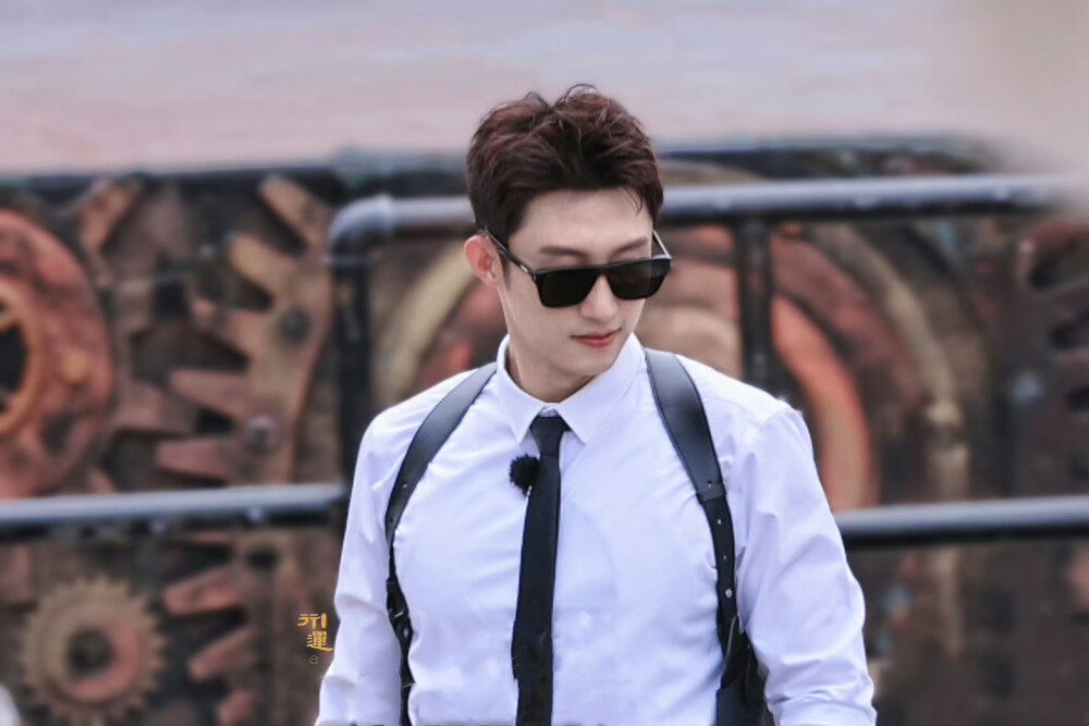 cr.行運l黄景瑜