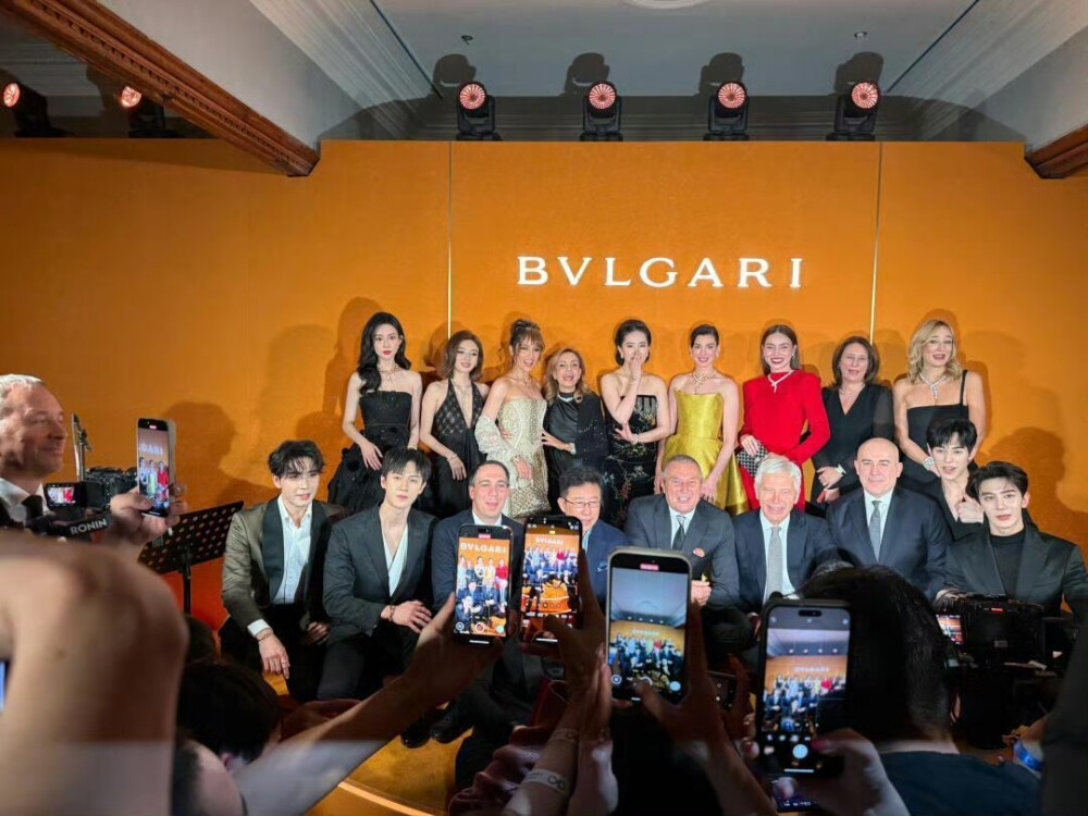 刘亦菲应邀出席亮相 上海BVLGARI “灵蛇·生生不已”特展红毯，Elie Saab 高定搭配 Serpenti 系列高级珠宝
刘亦菲宝格丽全球品牌代言人