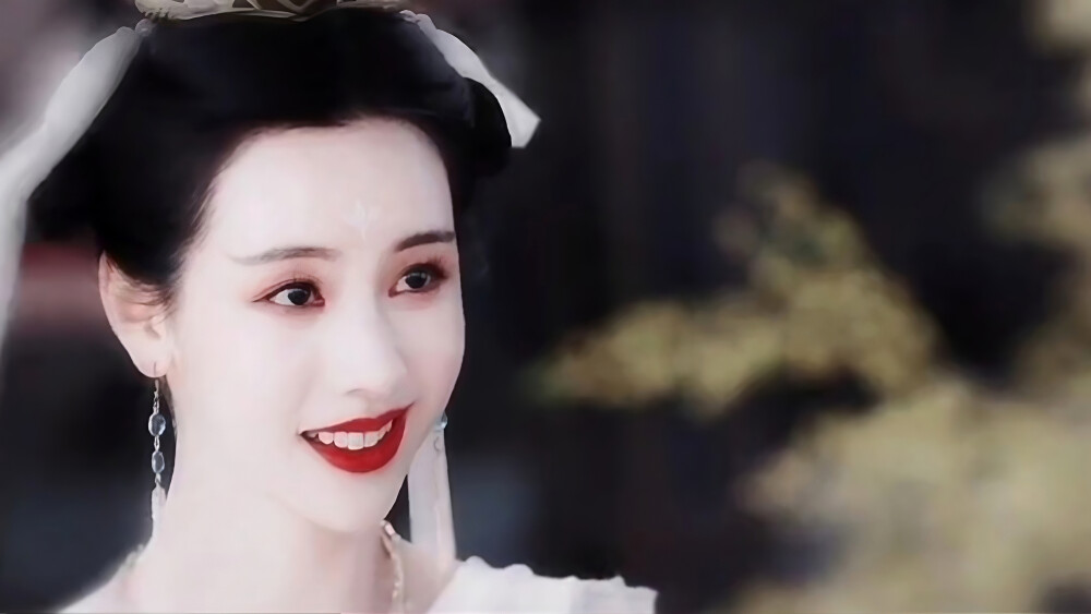 陈都灵.叶冰裳.橙光
禁二传二改
使用请标注:莫小言
礼貌拿图