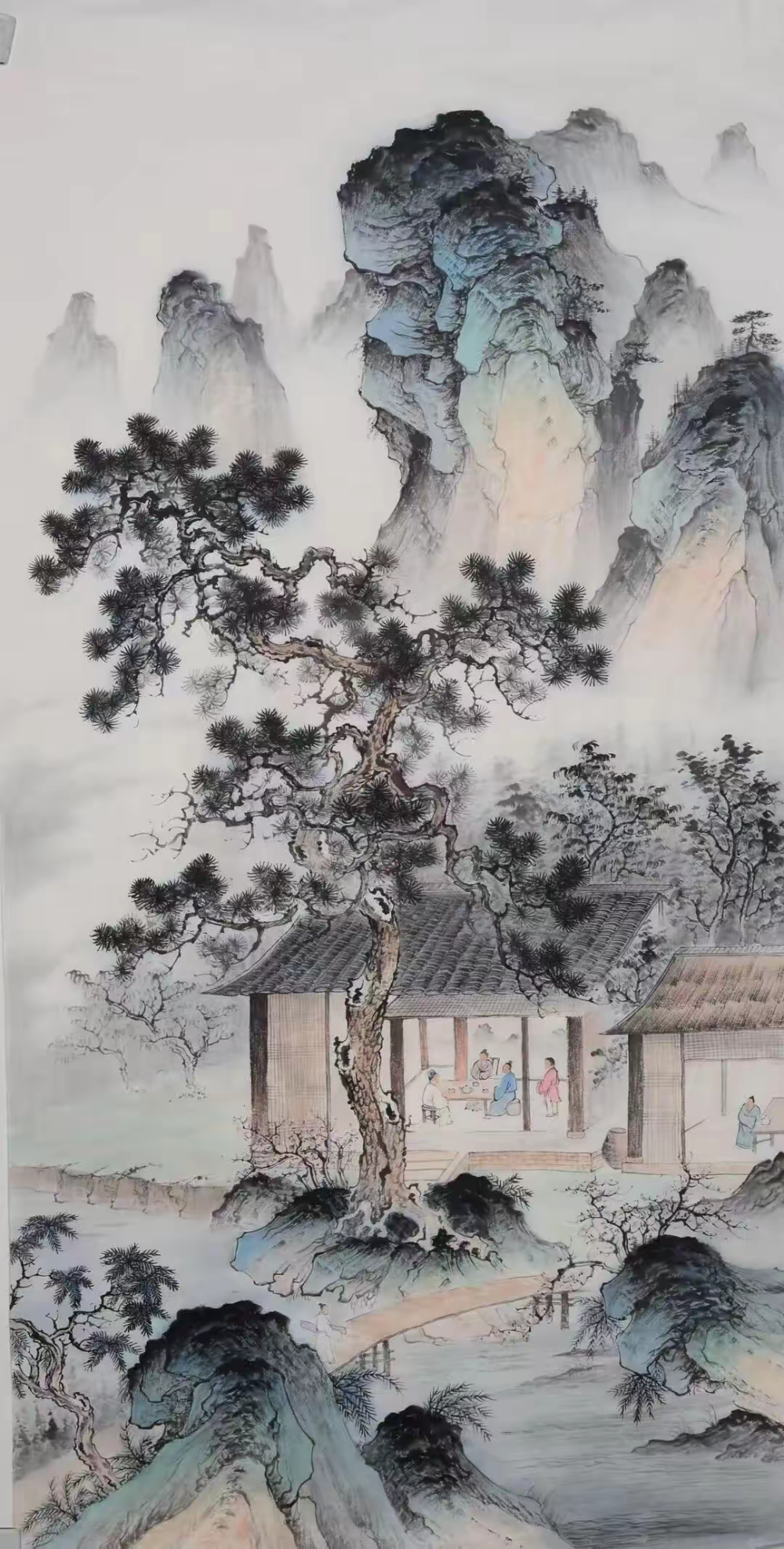 秋林空兮百草逝，若有香兮林中至。