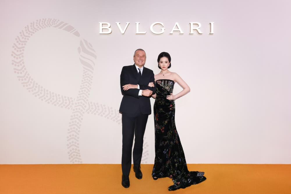 刘亦菲应邀出席亮相 上海BVLGARI “灵蛇·生生不已”特展红毯造型，Elie Saab 高定礼服搭配 Serpenti 系列高级珠宝
刘亦菲宝格丽全球品牌代言人2025.1.8