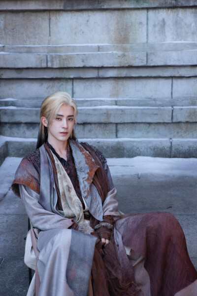 白月梵星，敖瑞鹏，梵樾