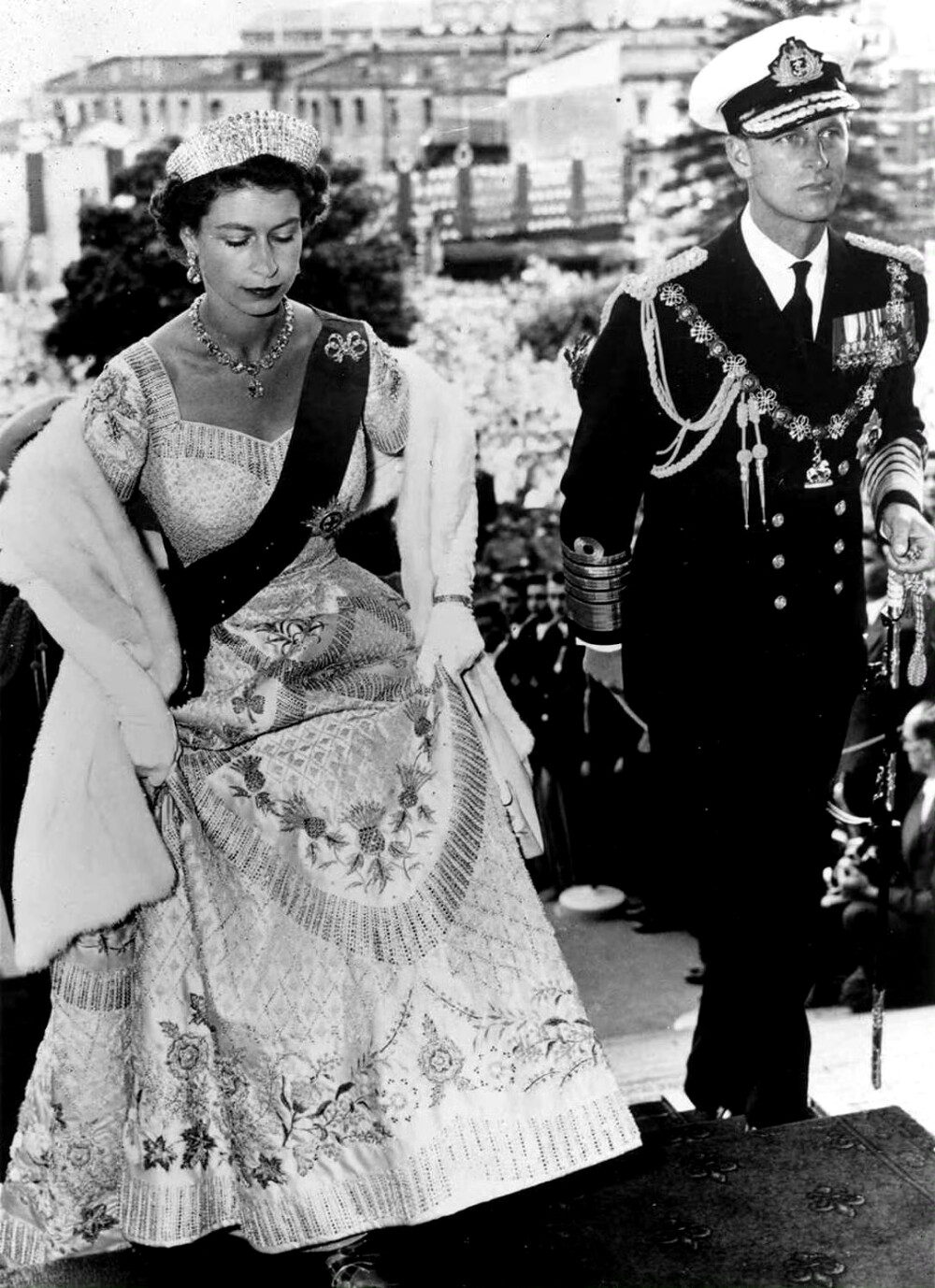  Her Majesty Queen Elizabeth II ，1954