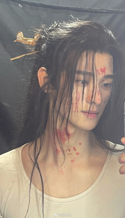 白月梵星，全伊伦，容先