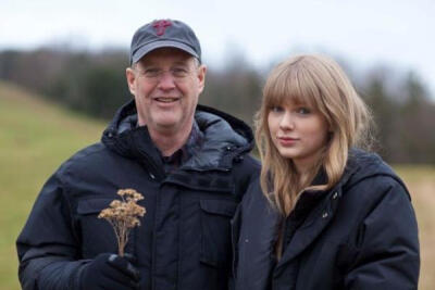 taylor swift
cr wb girlathome13