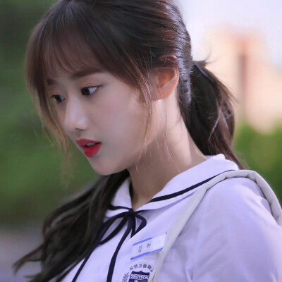 /李娜恩/ 原截程鑫