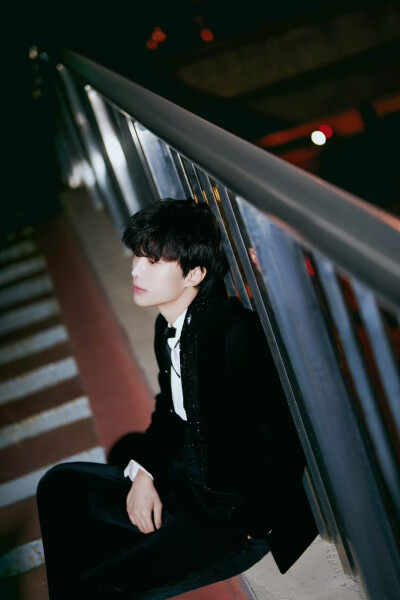 卷毛小狗：范丞丞