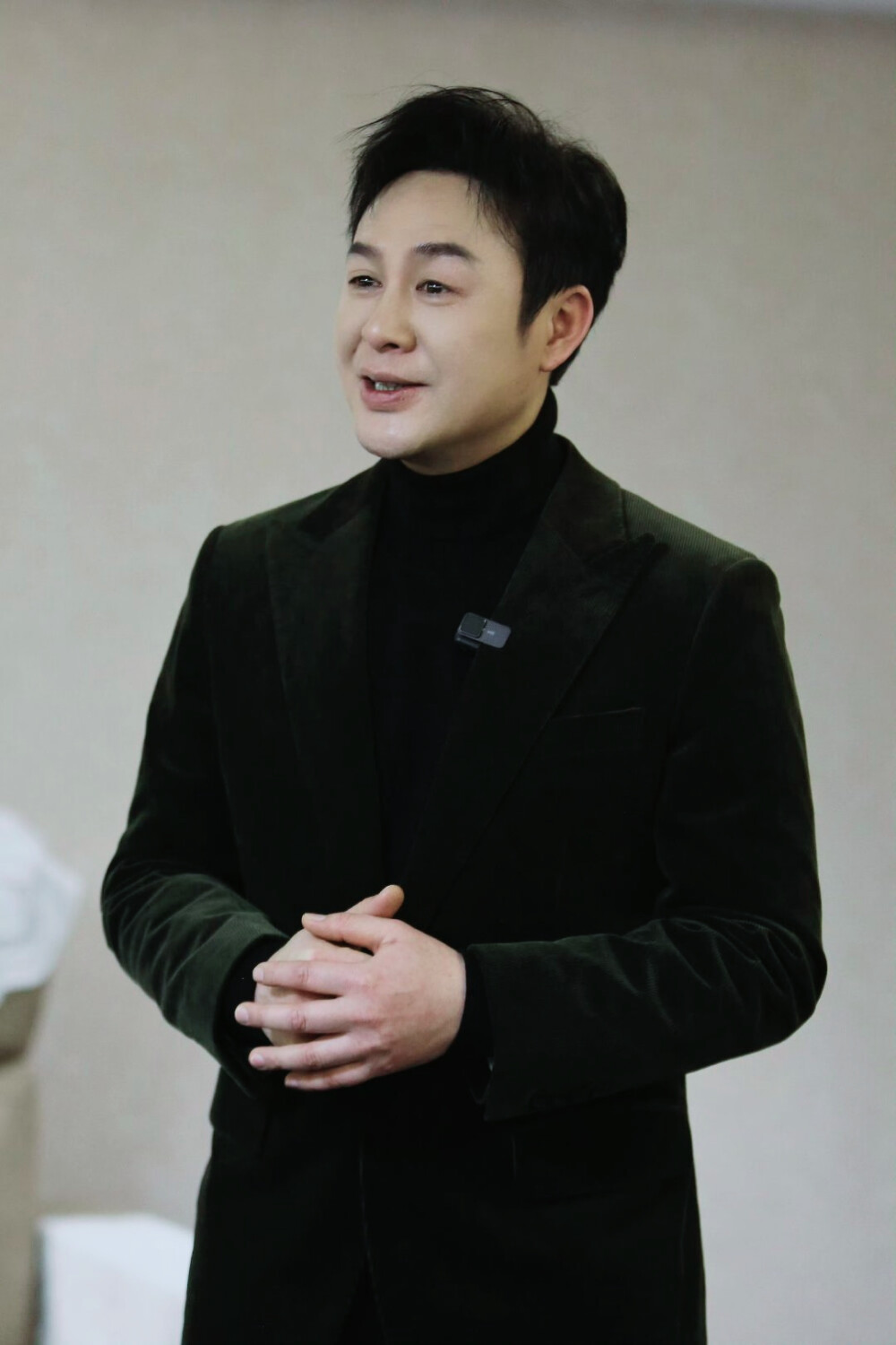 张颂文