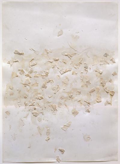 Sperlonga collage,1959,Collage (irregularly torn and folded semi-transparent glassine paper shred),oil-based house paint,85×62cm