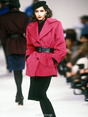 Yves Saint Laurent 1985 